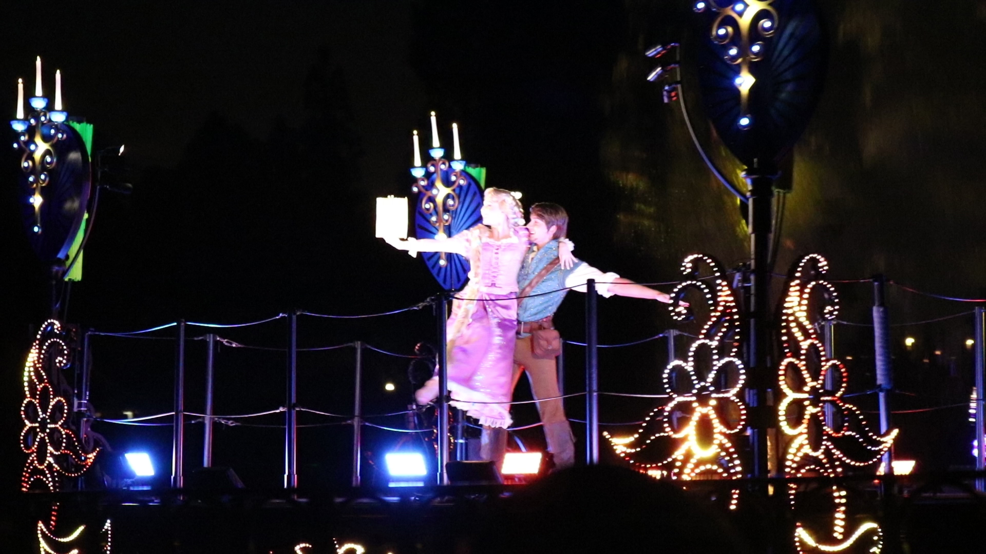 Flynn and Rapunzel take the place of Snow White and Prince Charming in the new version of Fantasmic.